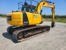 Верижен багер JCB JS130LC image 4