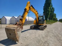 Верижен багер JCB JS130LC image 1