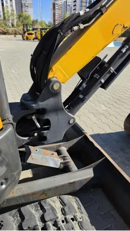 Мини багер Bobcat E26 image 7