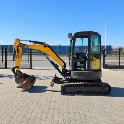 Мини багер Bobcat E26 image 3