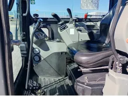 Мини багер Bobcat E26 image 13