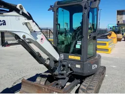 Мини багер Bobcat E26 image 6