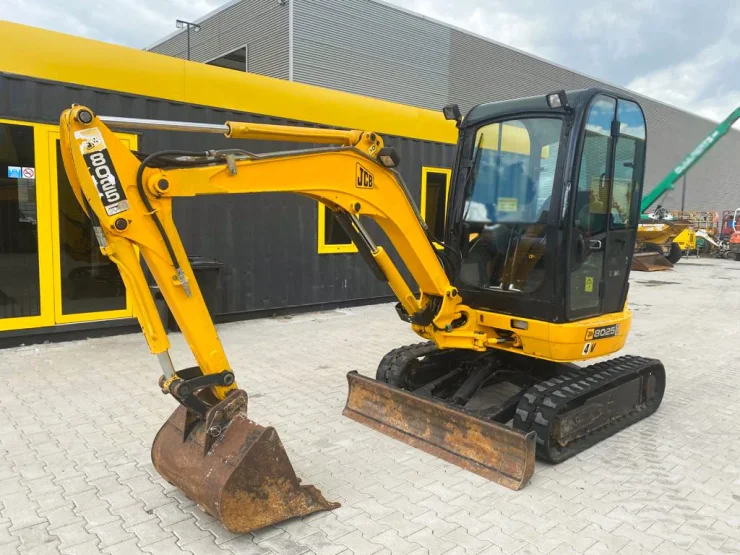 Мини багер JCB 8025
