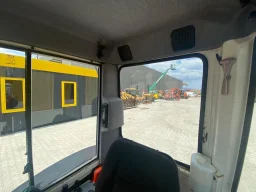 Мини багер Kubota KX61-3 image 18