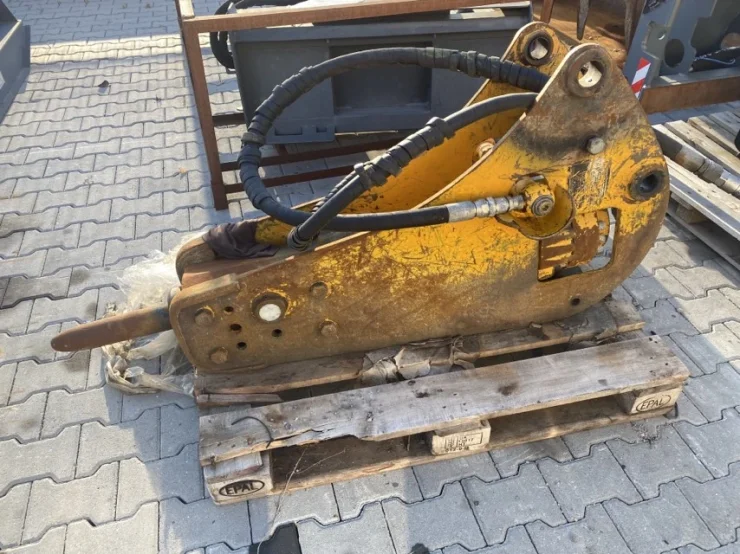 Чук за Багер Komatsu WB 97S-5