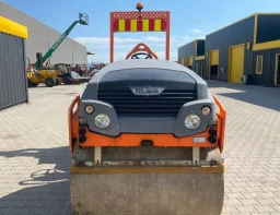 Двубандажен валяк Kubota HD13 image 2
