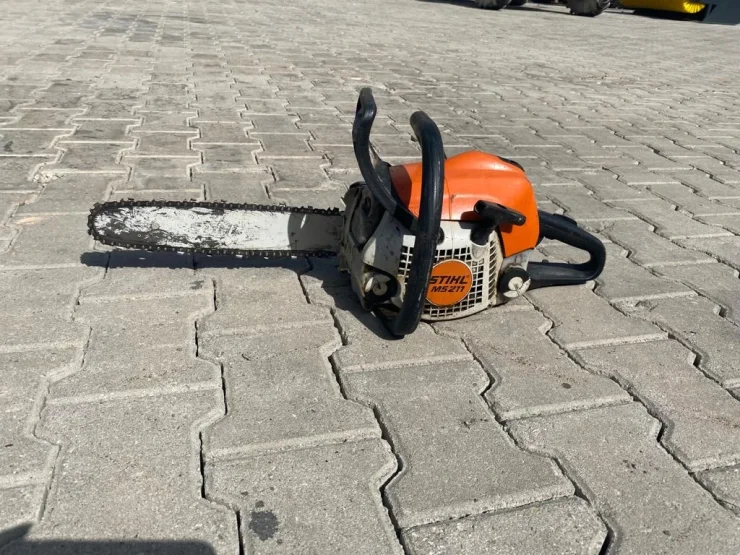 Моторен трион STIHL MS 211